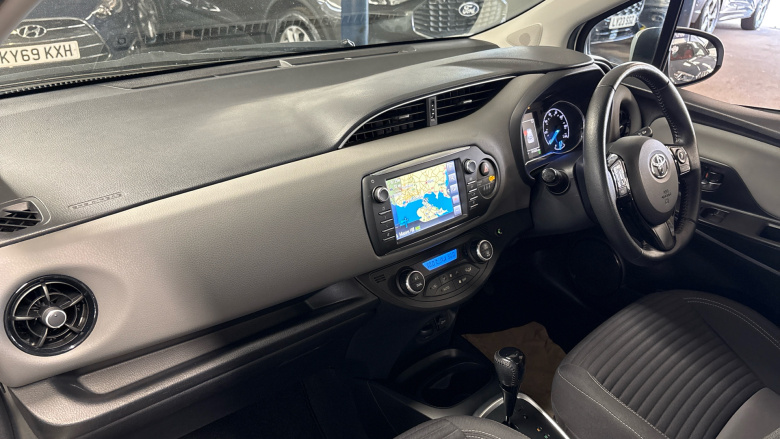 Toyota Yaris 1.5 Hybrid Icon Tech 5dr CVT Hybrid Hatchback